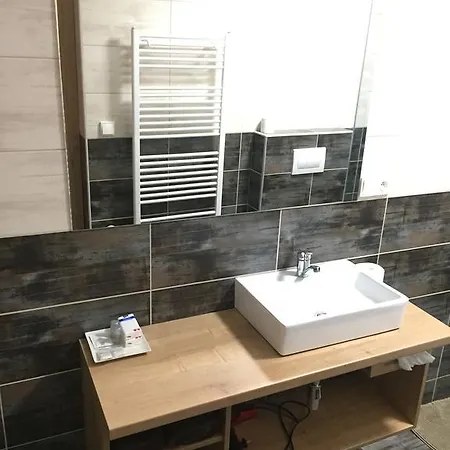 Casa de hóspedes Eden 3*